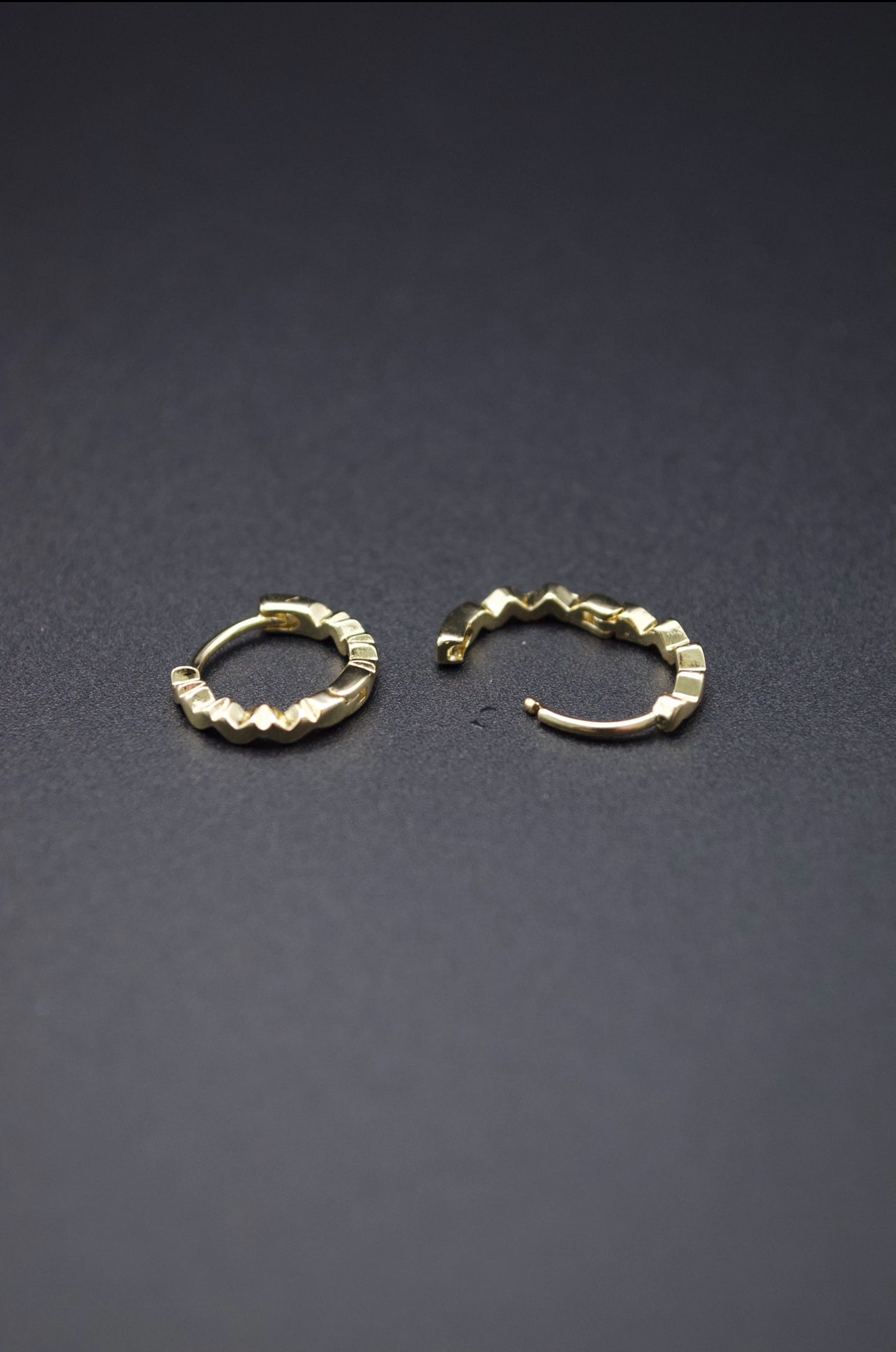 Serene Zig Mini Hoop Earrings